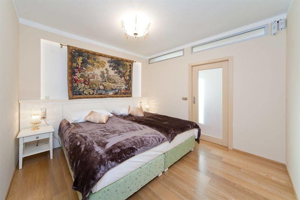 Apart Otel Louren - The Bridge Prag